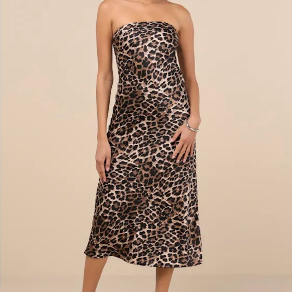 Lulu's Leopard Print Strapless Midi Dress
